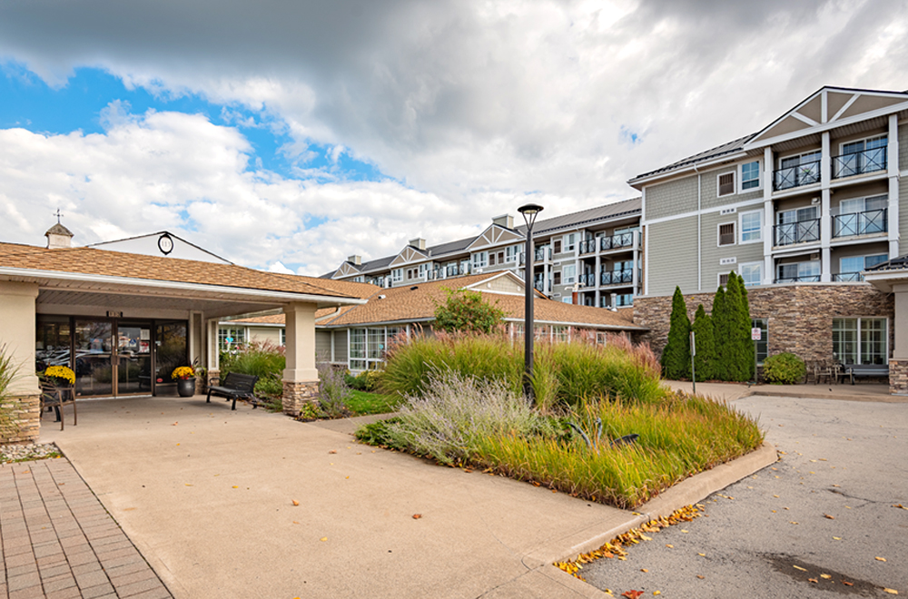 Sienna Living Retirement Homes St. Catharines Senior & Elder Care