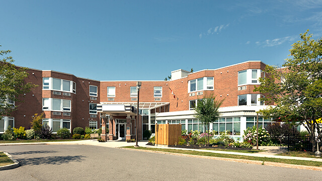 exterior shot of Bearbrook Retirement Residence in Ottawa