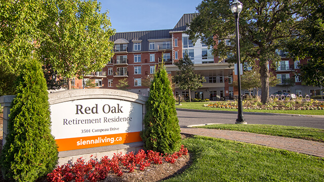 image of the front entrance of Red Oak Retirement Residence in Kanata