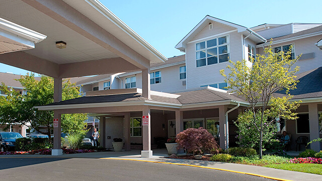 exterior shot of Masonville Manor Retirement Residence in London 
