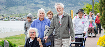 photo of a group of seniors participating in the Alzheimer's walk