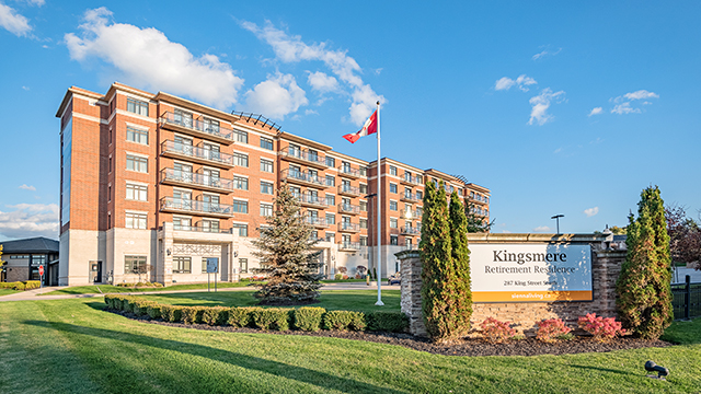exterior shot of Kingsmere Retirement Residence in Alliston 