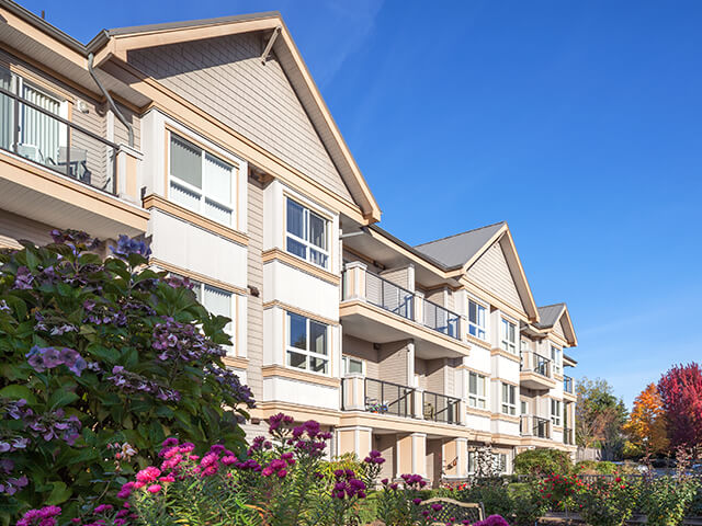 image of a beautiful garden in Peninsula Retirement Residence in Surrey (White Rock)