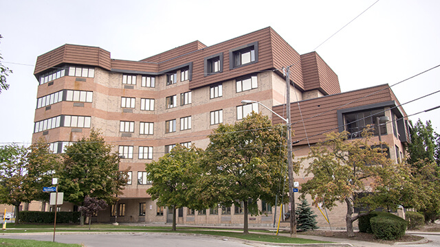 image of front entrance of Midland Gardens Care Community in Scarborough